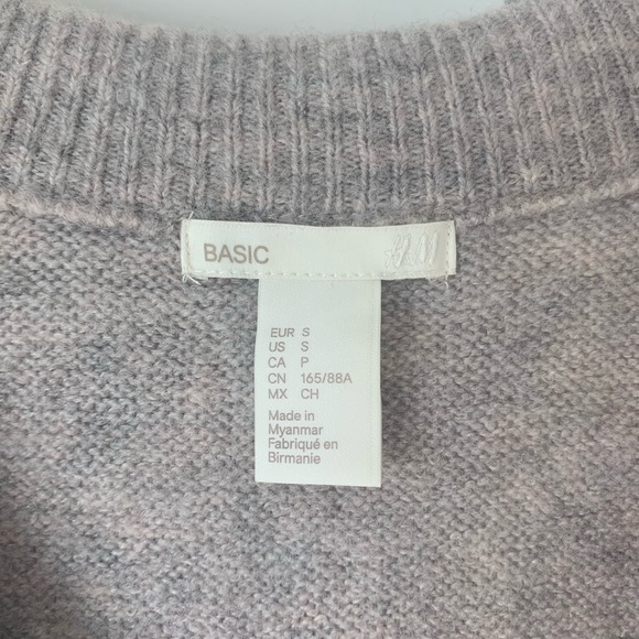 NWOT H&M Knit Sweater - Picture 4 of 12